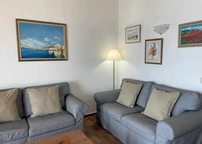 Es Castell 2 4 By Som Menorca فورنيلس